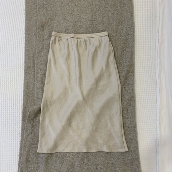 Aritzia Silk Midi Skirt 🥐 - Picture 3 of 6